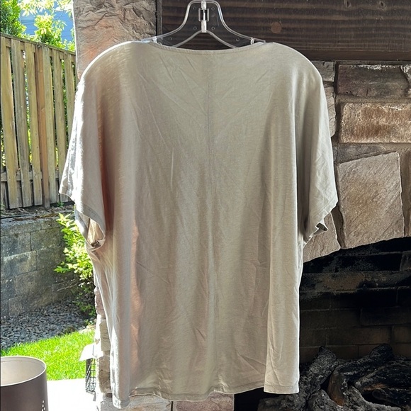 Garnet Hill Green V-Neck Top Large - Picture 3 of 3